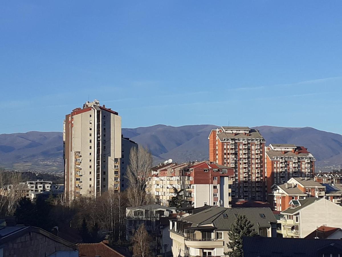 Ballet Apartament Skopje Buitenkant foto